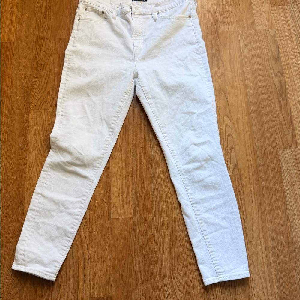 Elegant White Skinny Jeans for Women
